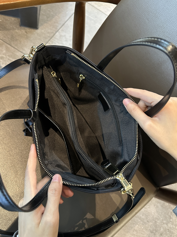 ナイロンバッグ シンプル上品 多機能トート