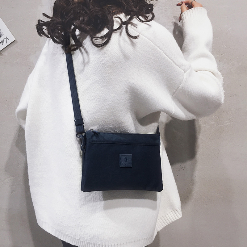 ナイロンバッグ シンプル軽量ミニポシェット