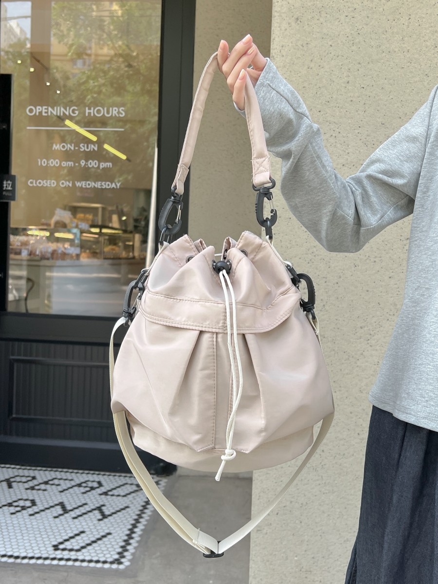 ナイロンバッグ ふわり巾着ショルダーバッグ