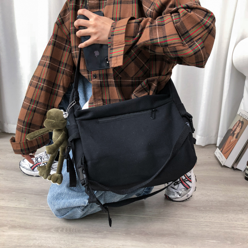 ナイロンバッグ シンプル機能性メッセンジャー