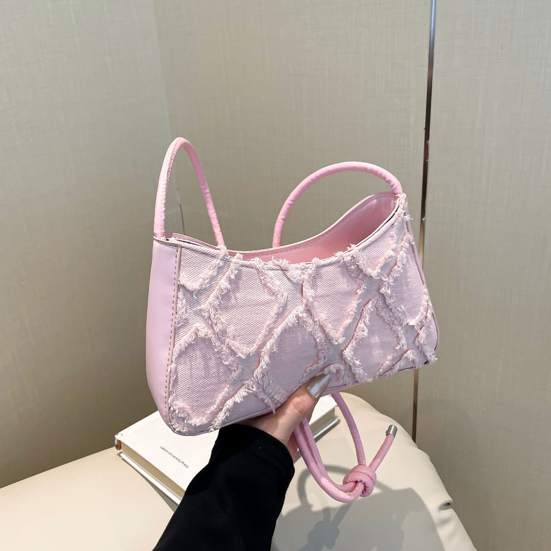 ショルダーバッグレディース フリンジデニムハンドバッグ
