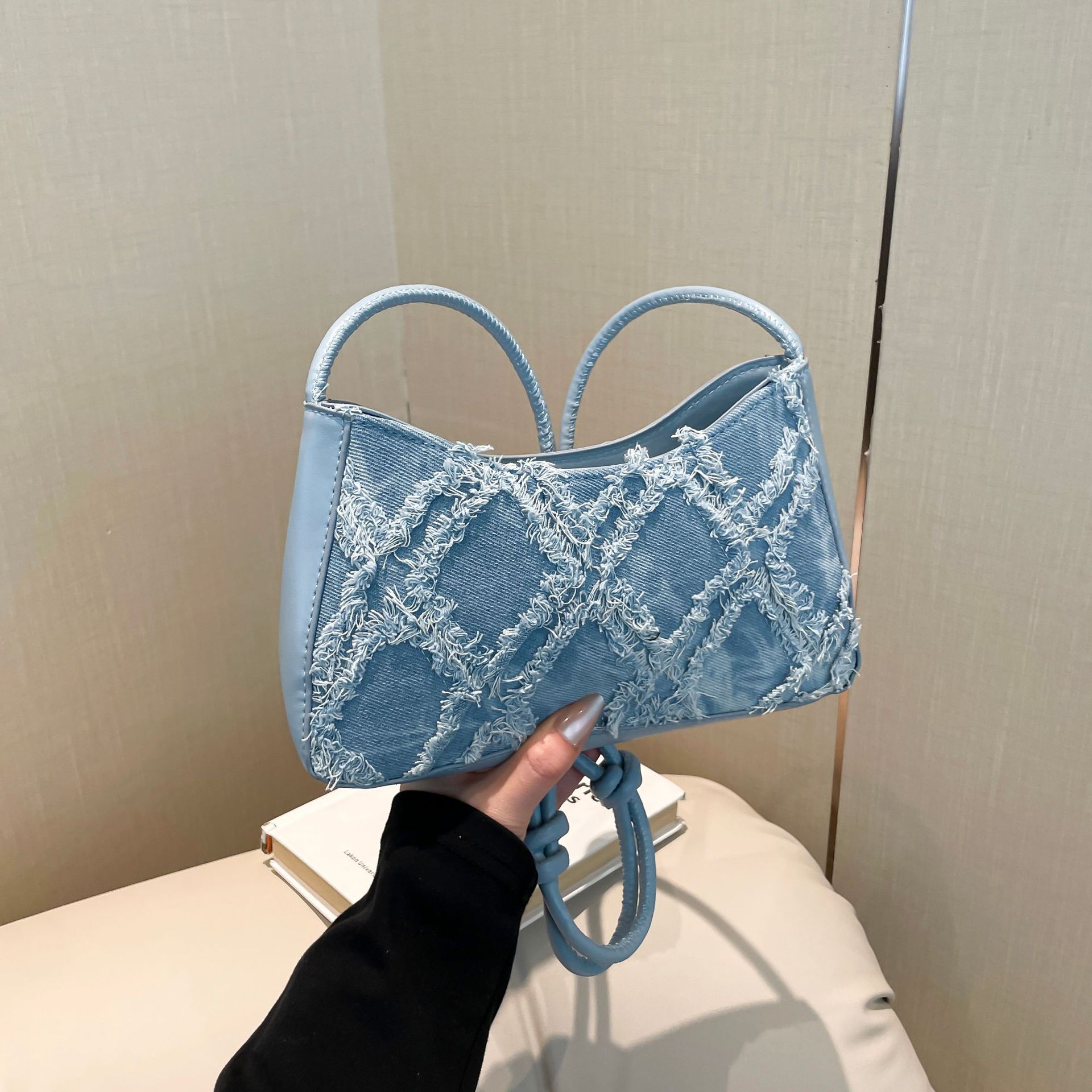ショルダーバッグレディース フリンジデニムハンドバッグ