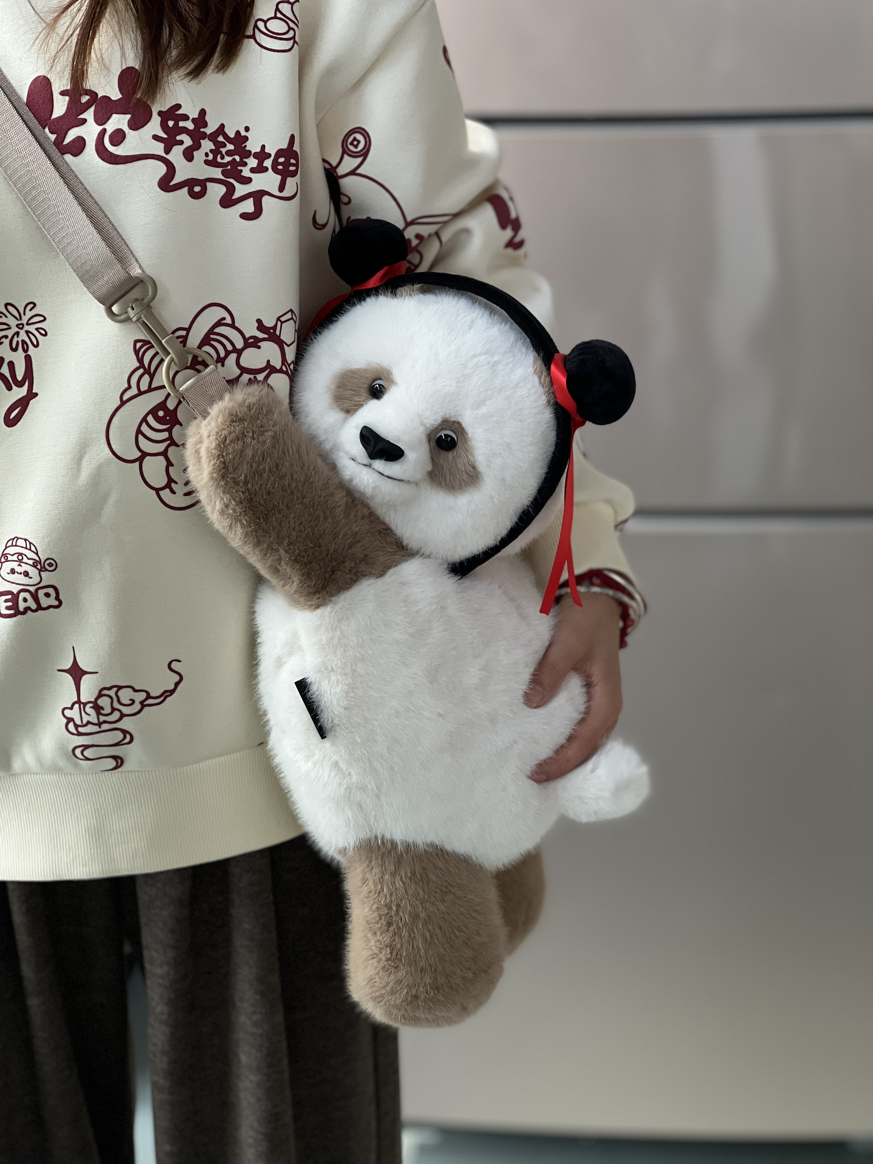 ショルダーバッグレディース ふわもこパンダ抱っこショルダー