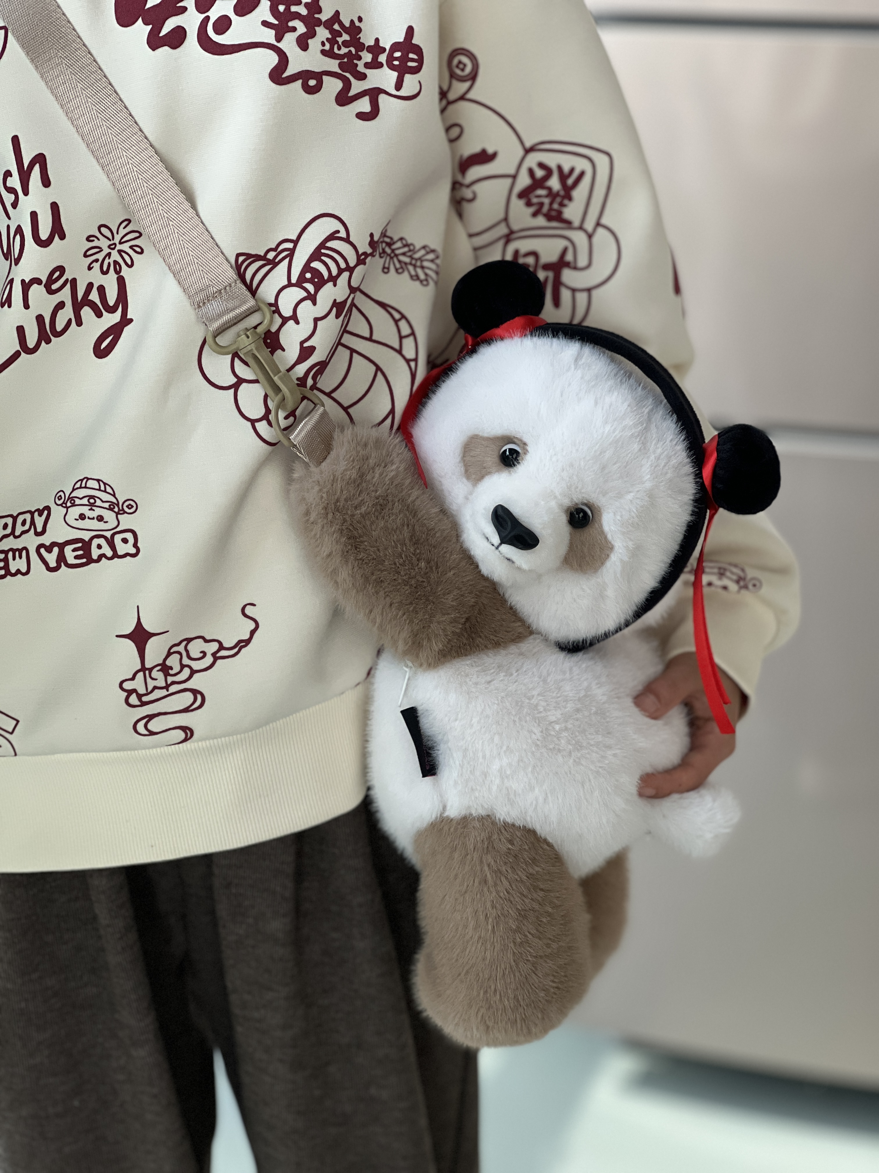 ショルダーバッグレディース ふわもこパンダ抱っこショルダー