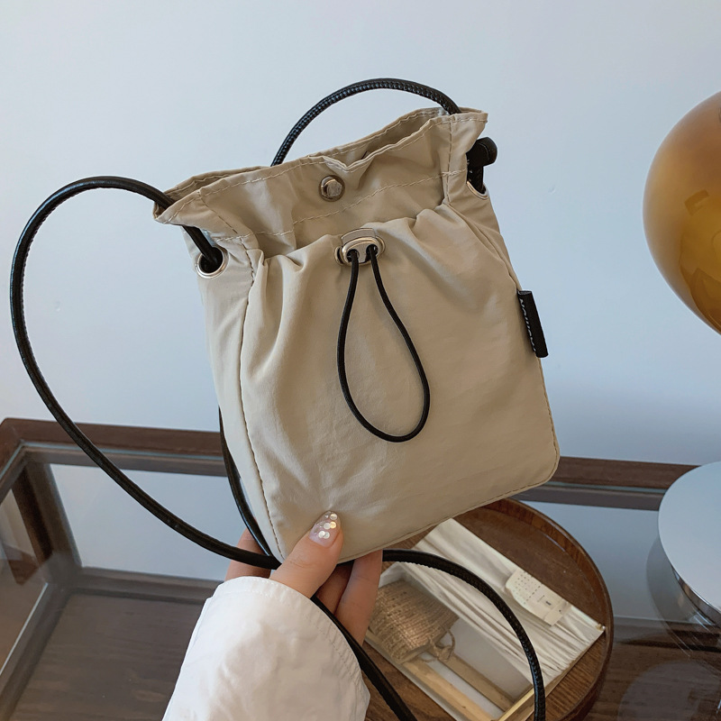 ショルダーバッグレディース シンプル巾着ミニショルダー