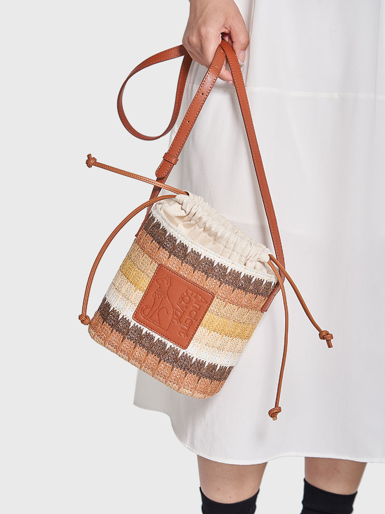 ショルダーバッグレディース 民族風刺繍入り巾着型カゴバッグ