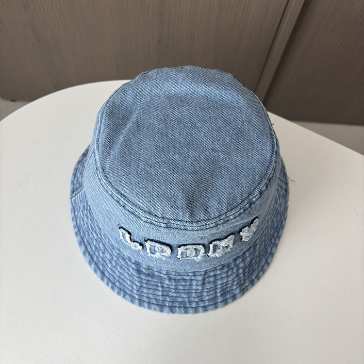 バケットハット 刺繍入りデニムバケットハット