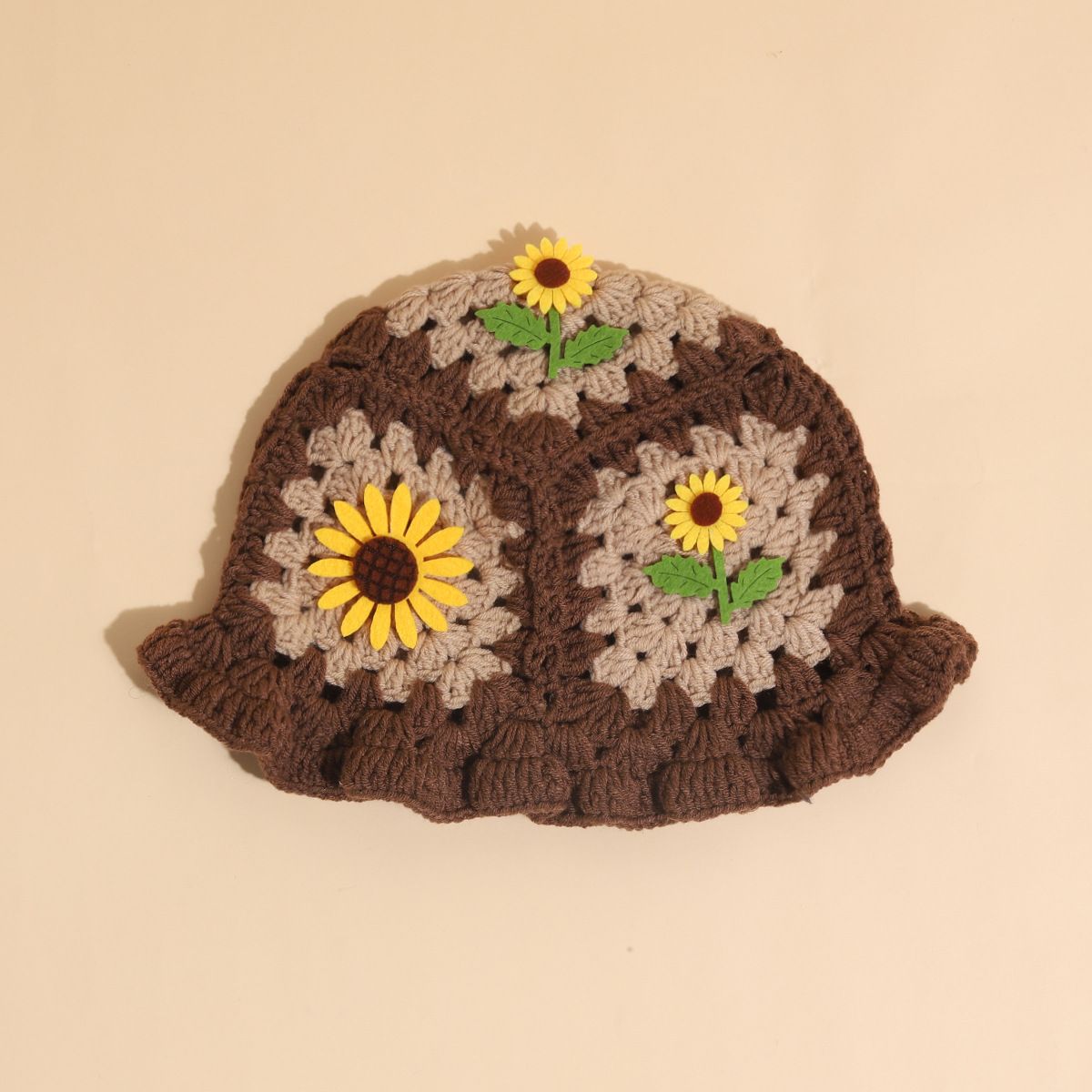 バケットハット 手編みひまわり模様のかぎ針バケットハット