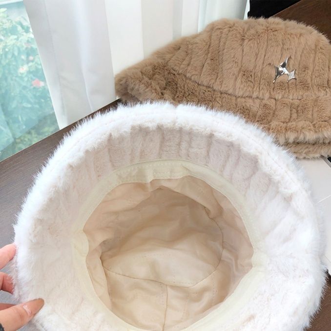 バケットハット 星型刺繍入りもこもこファーバケット帽