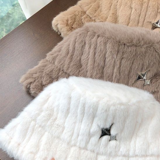 バケットハット 星型刺繍入りもこもこファーバケット帽