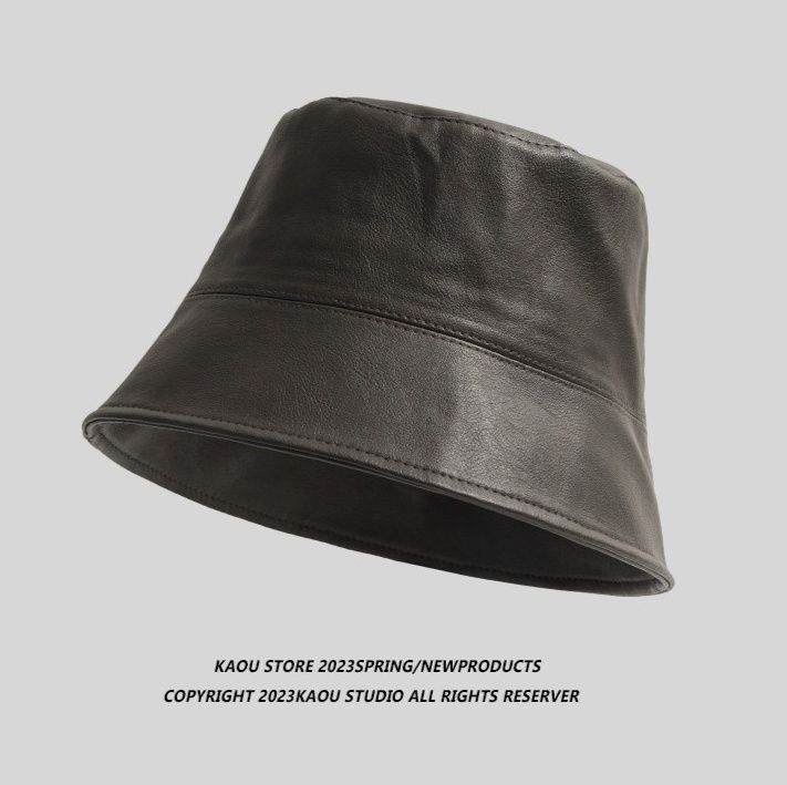 バケットハット 上質な本革仕立て　シンプル　バケットレザー調バケットハット