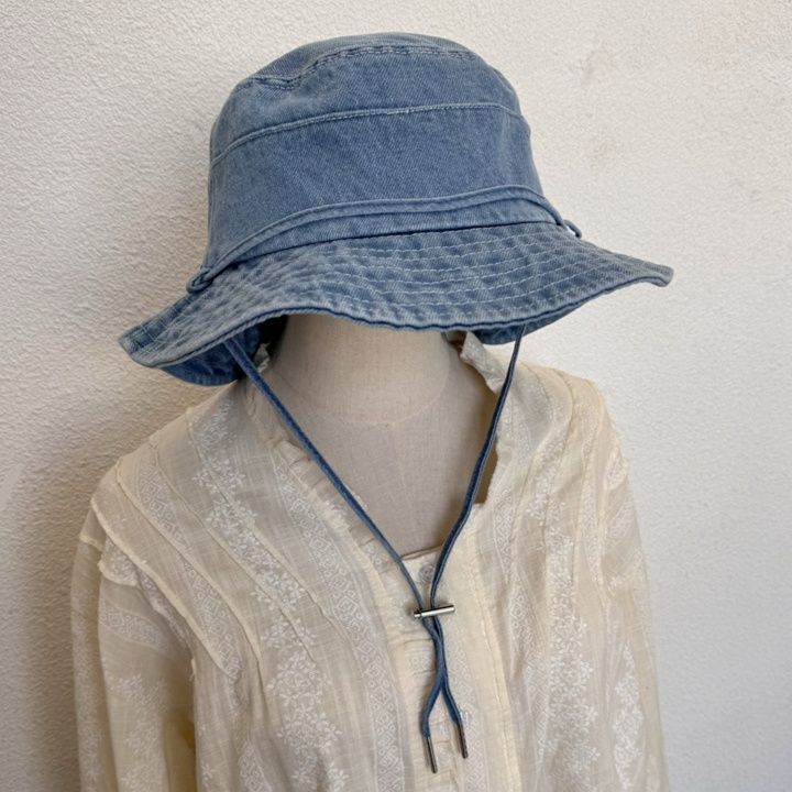 バケットハット 顎紐付きウォッシュ加工デニムバケットハット