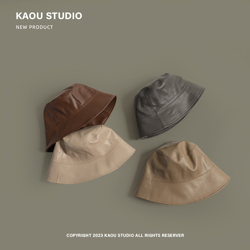 バケットハット 上質な本革仕立て　シンプル　バケットレザー調バケットハット