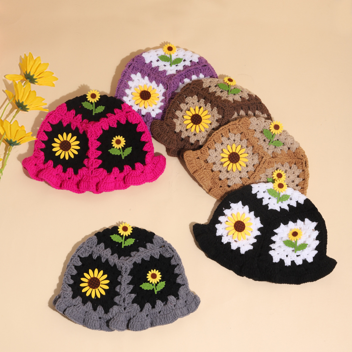 バケットハット 手編みひまわり模様のかぎ針バケットハット