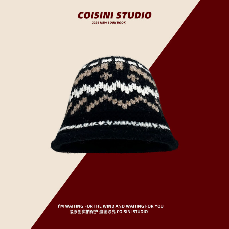 バケットハット 北欧風幾何学模様の手編みバケットハット