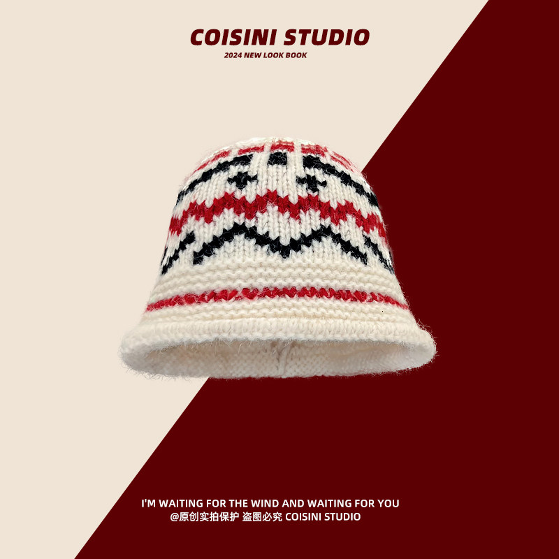 バケットハット 北欧風幾何学模様の手編みバケットハット