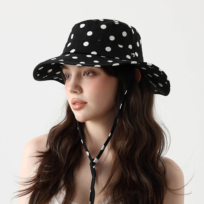 バケットハット 水玉模様の可愛らしいつば広帽子