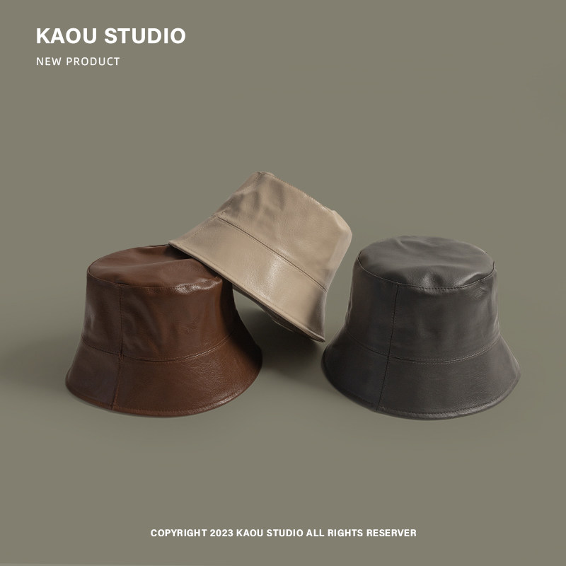 バケットハット 上質な本革仕立て　シンプル　バケットレザー調バケットハット