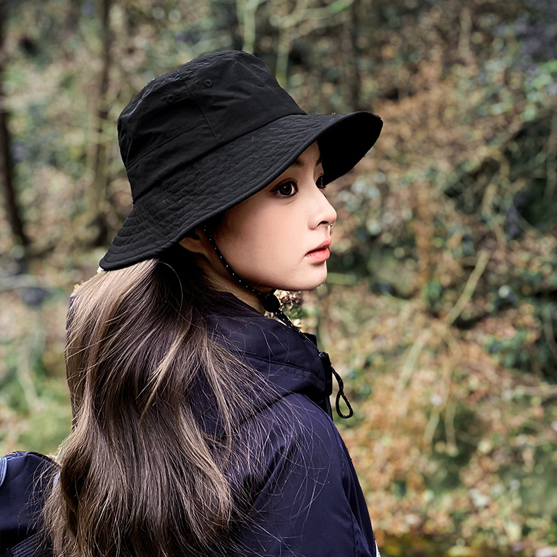 バケットハット 深めのつば広紐付きバケットハット