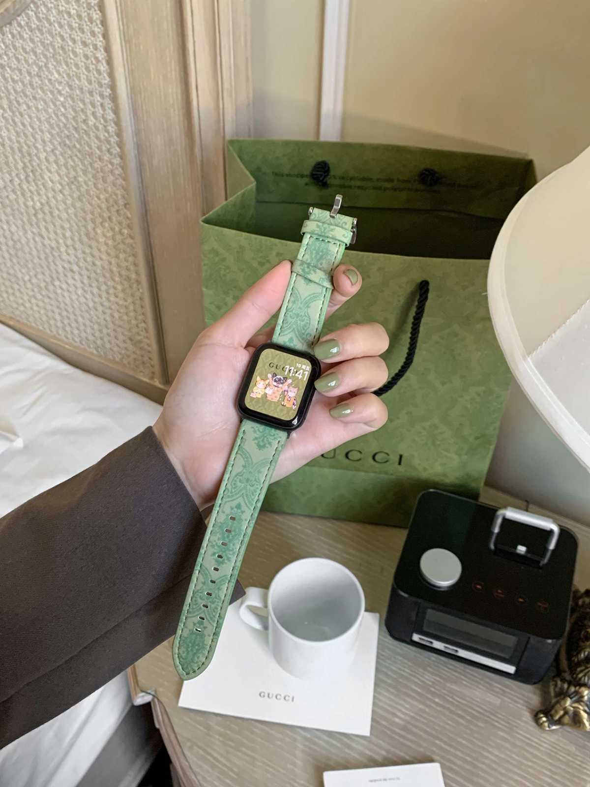 アップルウォッチバンド 高級レザー
