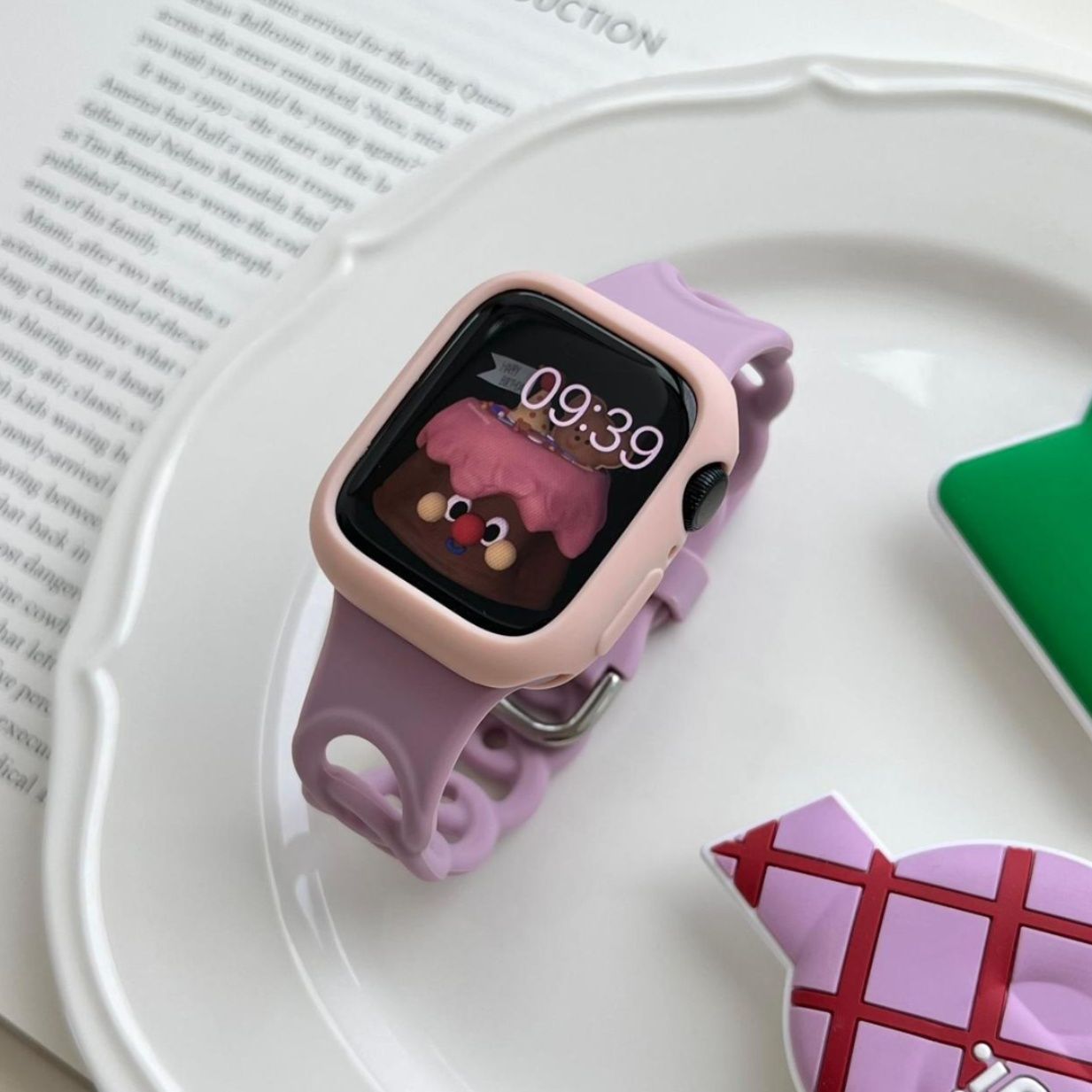 アップルウォッチバンド チェーンデザインシリコンスポーツバンド