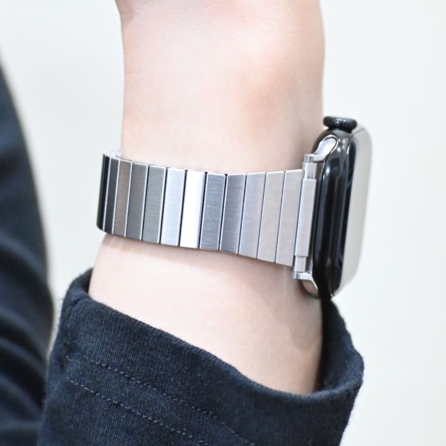 アップルウォッチバンド 高級感溢れる職人技ステンレスバンド