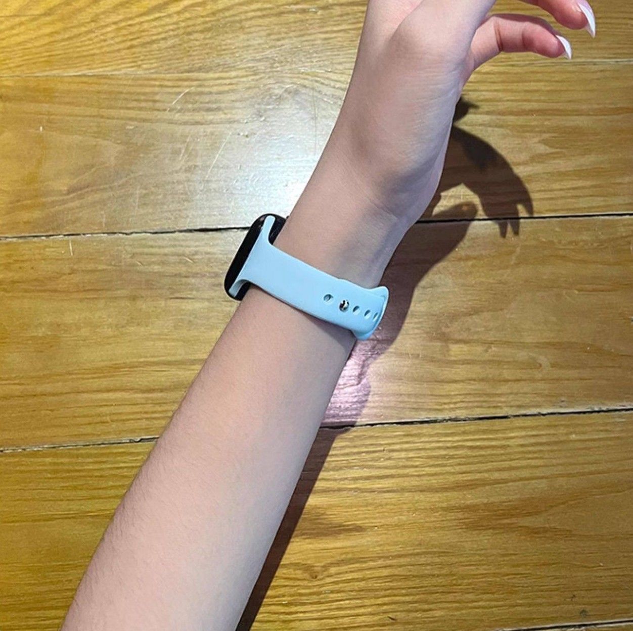アップルウォッチバンド シリコン スポーツ 細身デザイン