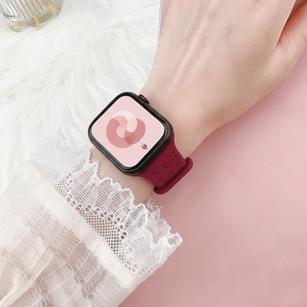 アップルウォッチバンド アルファベットデザイン シリコンスポーツバンド バタフライバックル 男女兼用