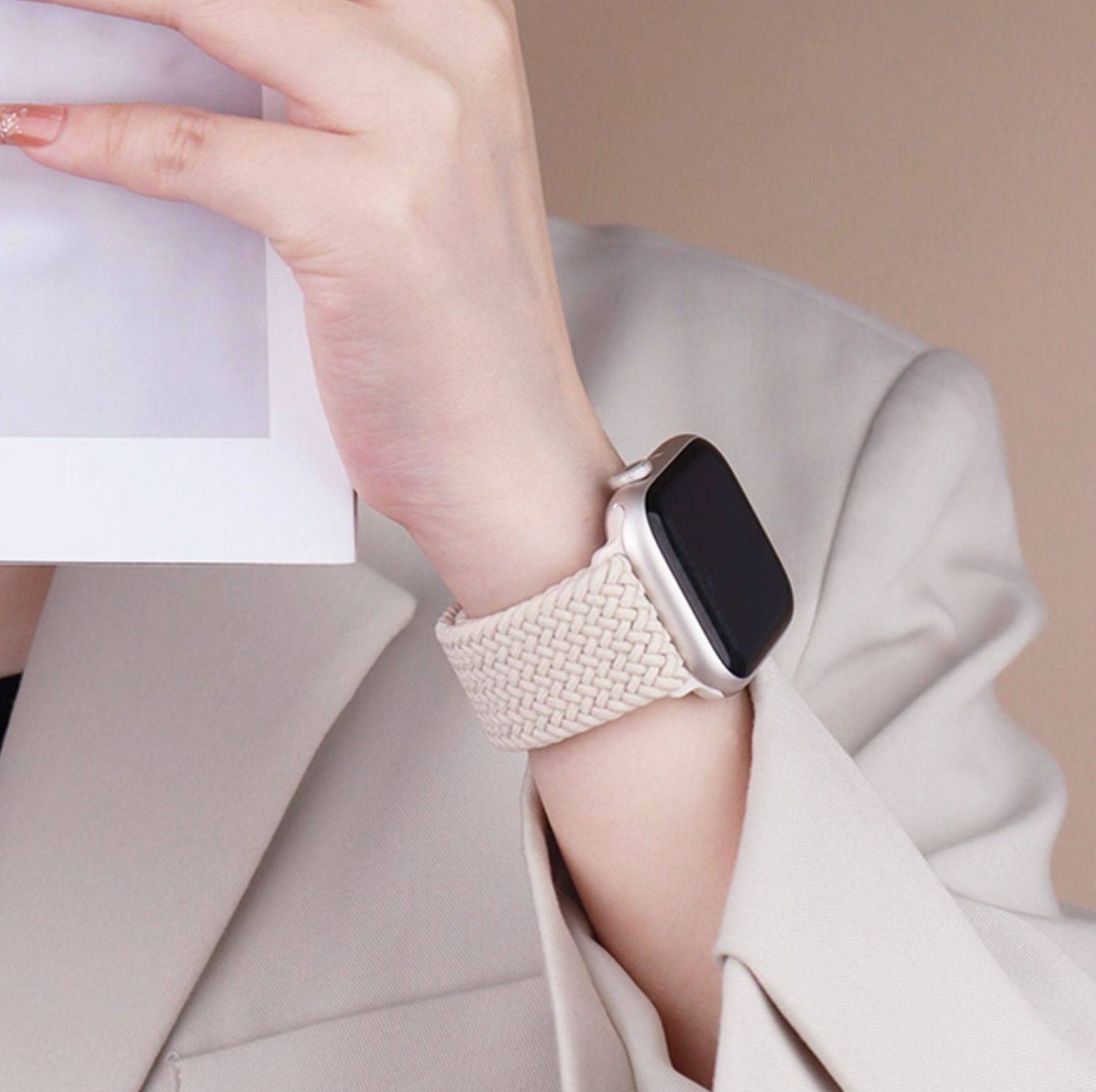 アップルウォッチバンド ナイロン編み 弾力タイプ 回環デザイン 磁気吸着