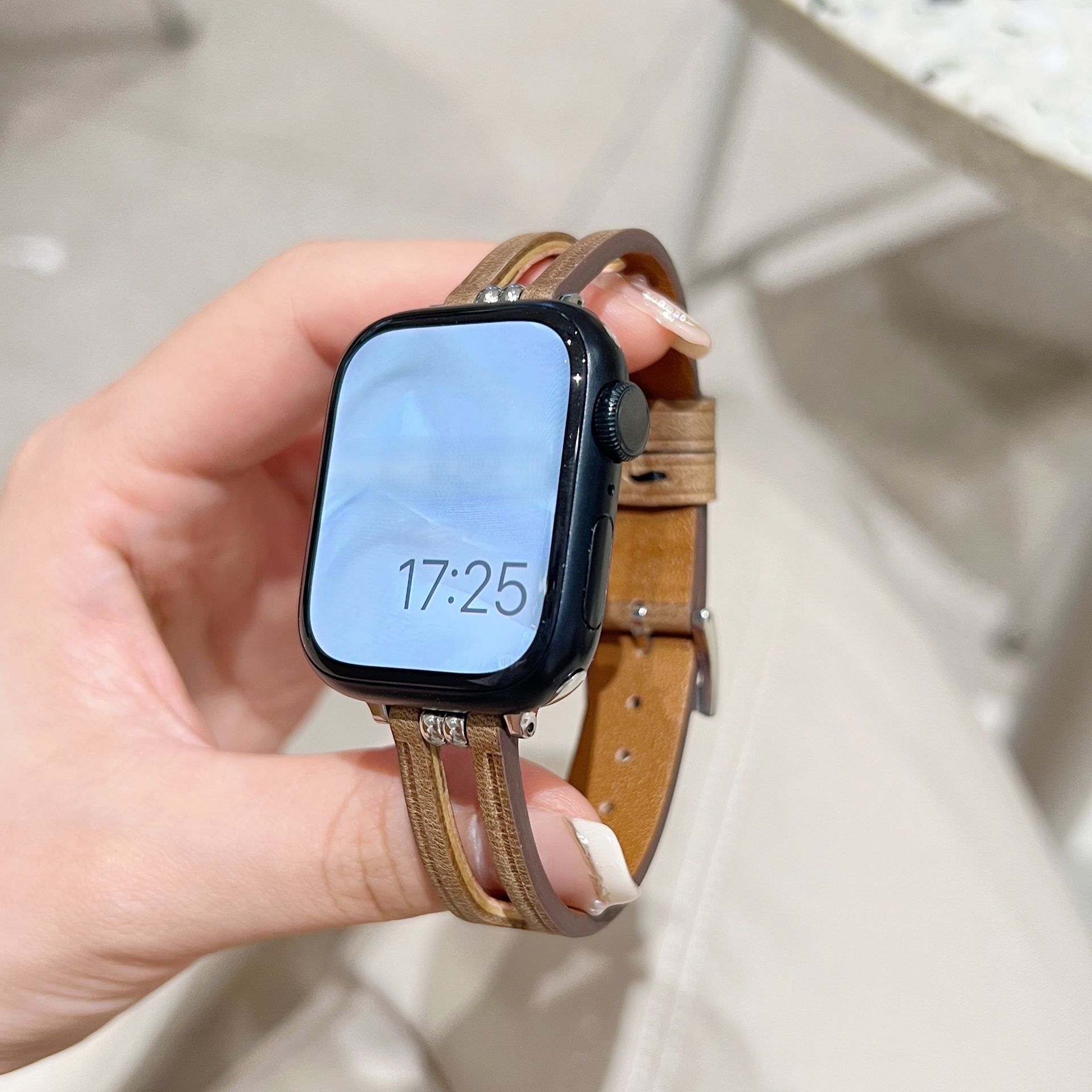 アップルウォッチバンド 本革 レザー 透かしデザイン ダブルビーズ 細身