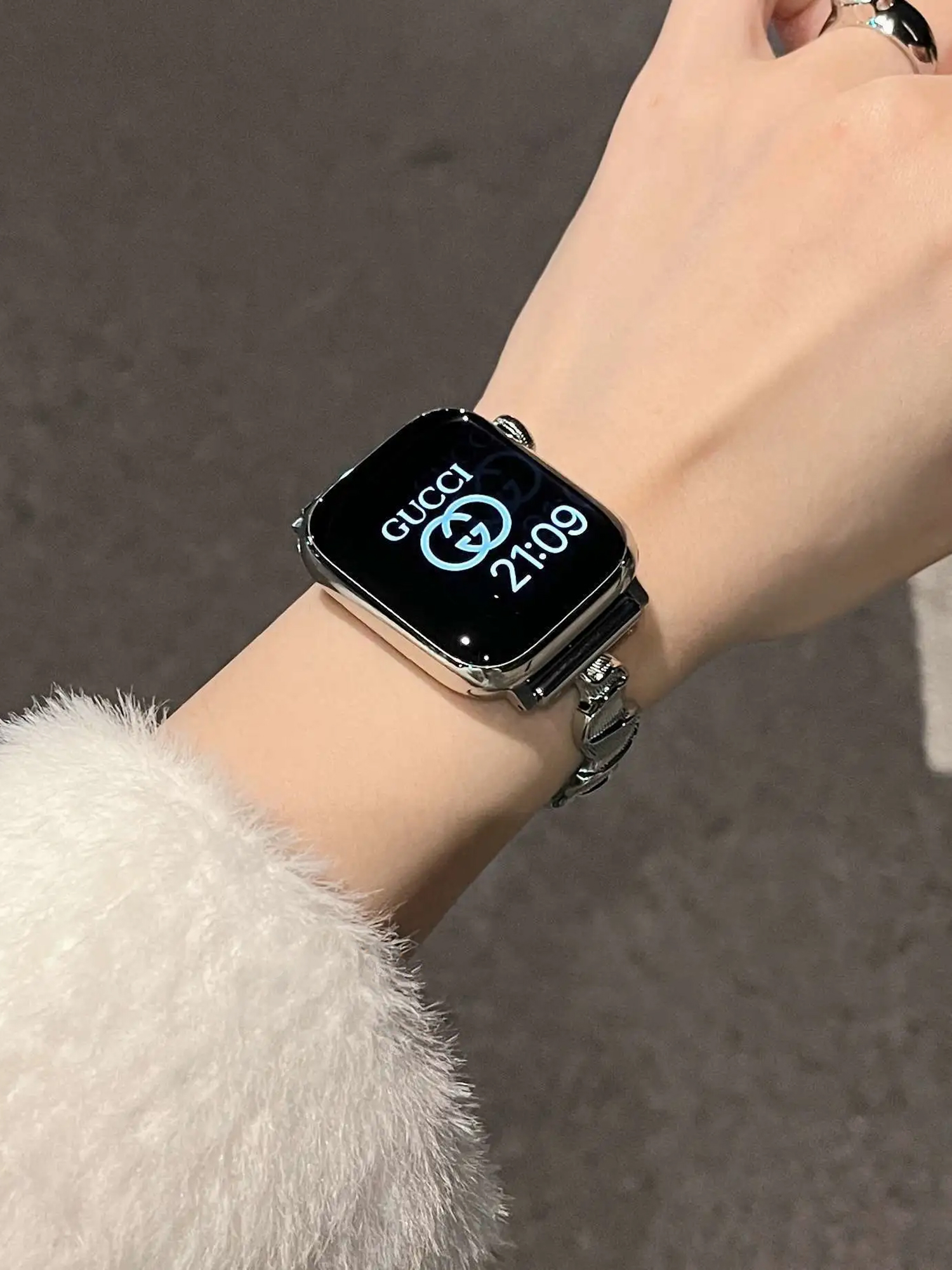 アップルウォッチバンド 波紋ステンレスチェーンバンド