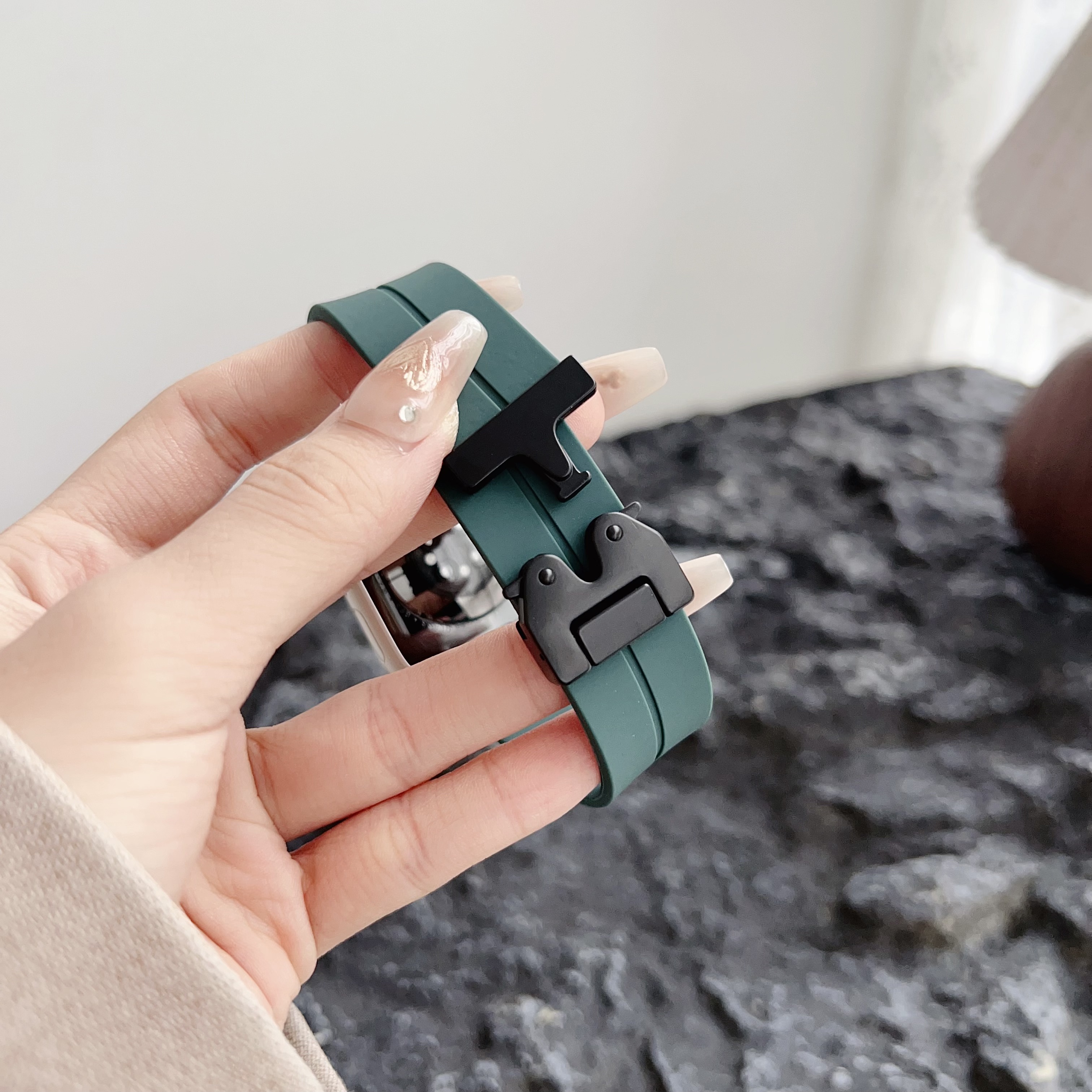 アップルウォッチバンド アクティブフィットバンド