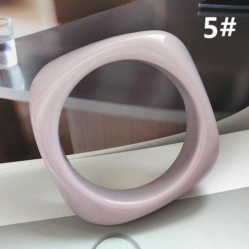 アクリル樹脂バングル 方形デザイン 軽量腕飾り