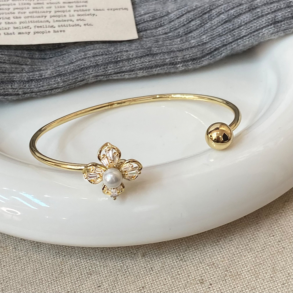 パール花モチーフ開口式バングル上品レディース腕輪
