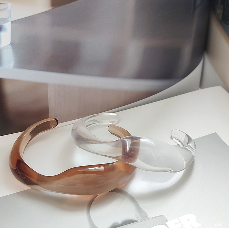 翡翠風円形バングル腕飾り幅広タイプ