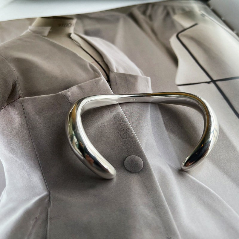 純銀925レディースバングル上品なシルバー腕輪