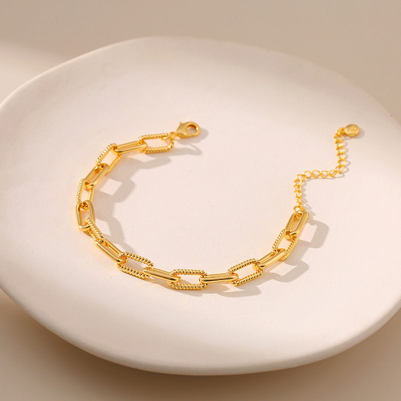 金色チェーン調バングル レディース腕輪 上品な個性派 ゴールド
