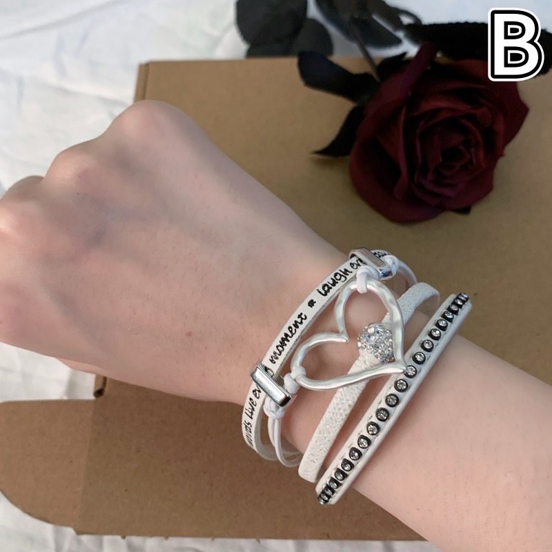 ハート装飾レザーバングル女性用多重層デザイン腕輪