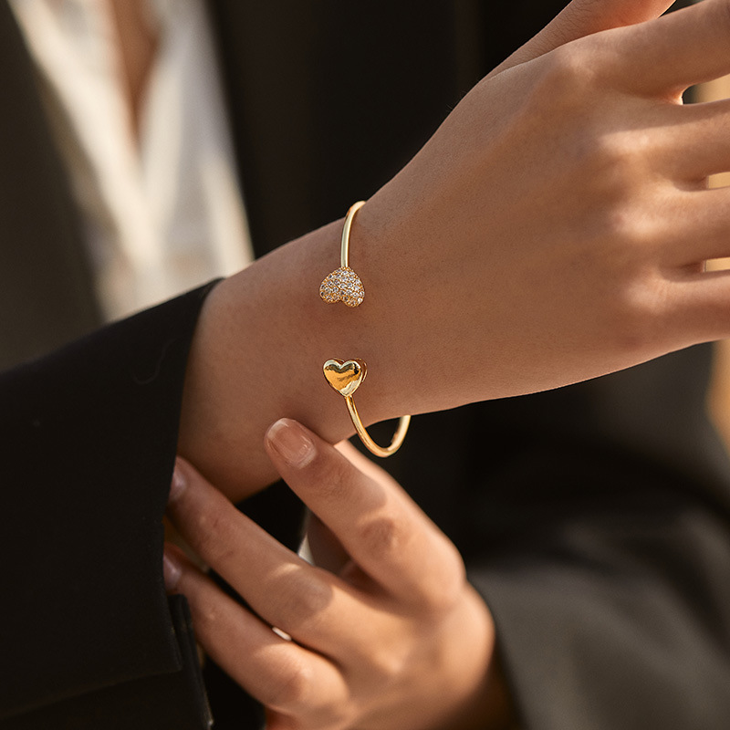 十八金ハート型バングル レディース個性的腕輪