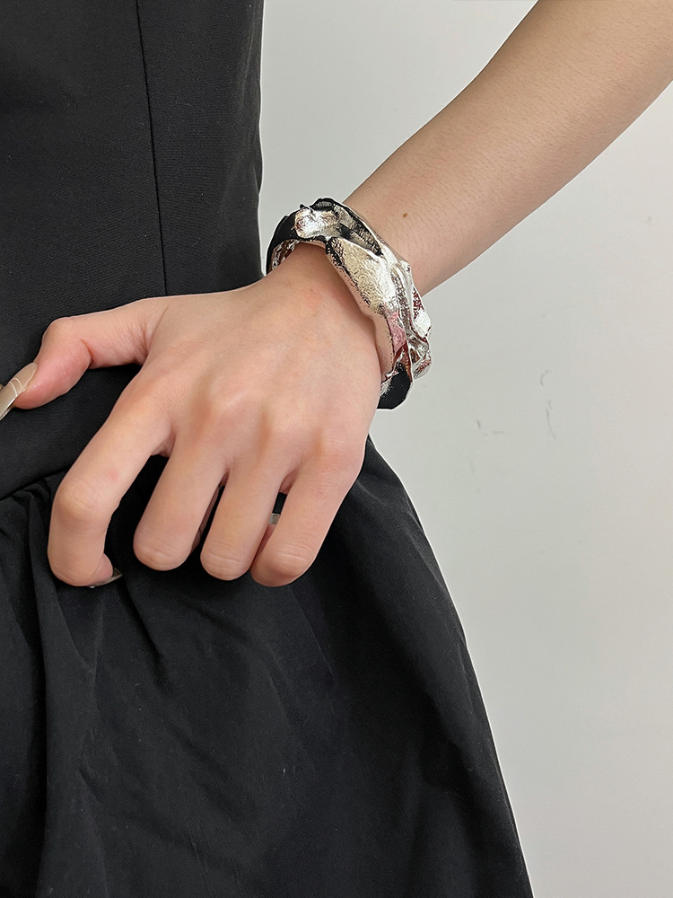 不規則デザイン個性的バングル上品な腕飾り調節可能 ゴールド