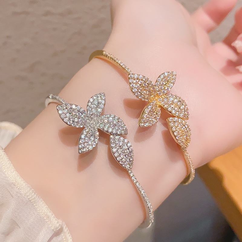 https://fulmo-img-server.com/bangledot/0f931bb9-ef02-473b-9965-17ecbbddd097.jpg