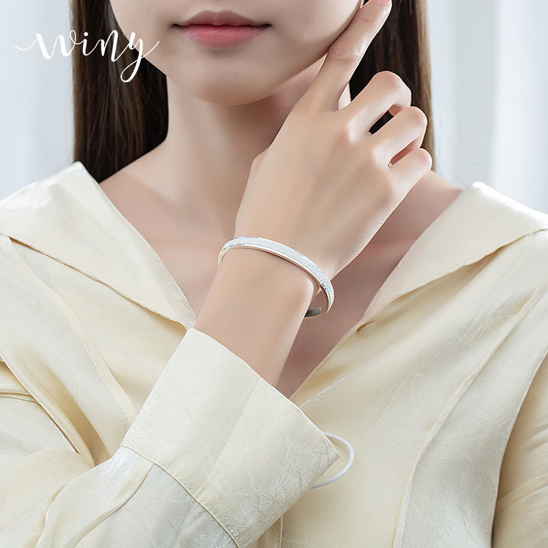 https://fulmo-img-server.com/bangledot/1261a9f2-1d0c-458f-affc-8f5f94820f4a.jpg