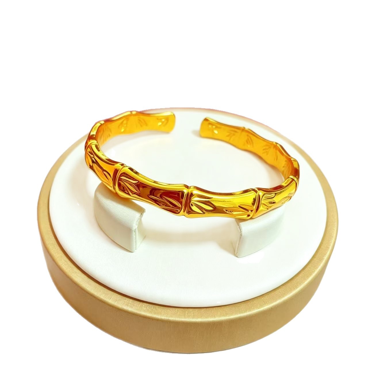 https://fulmo-img-server.com/bangledot/15bc73ae-a5db-4965-81da-055229b46200.jpg