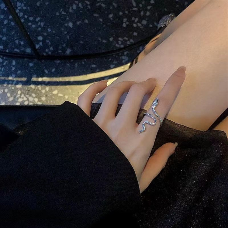 https://fulmo-img-server.com/bangledot/175c1653-b453-41bd-9b58-447065e53da1.jpg