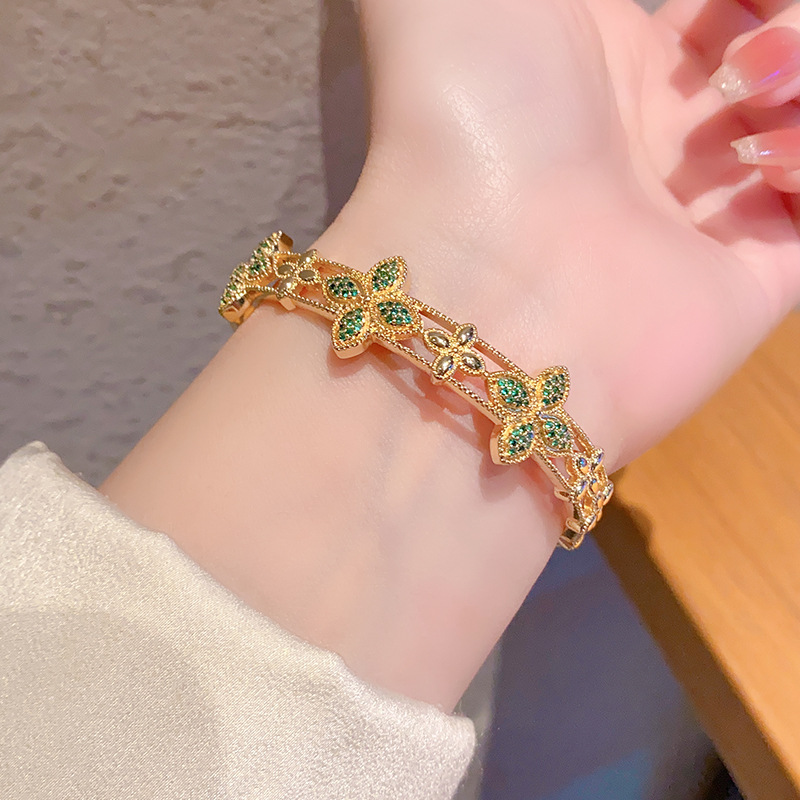 https://fulmo-img-server.com/bangledot/2887a7a9-4ae3-41c1-88a9-1a1b75a8b0e3.jpg