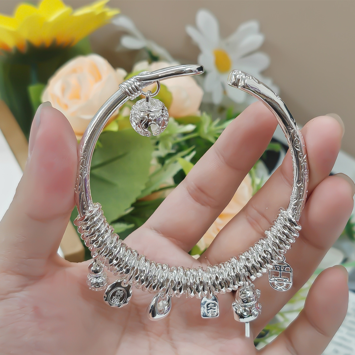 https://fulmo-img-server.com/bangledot/2f6fabd7-1de2-4165-a03b-f7e72b56f6c5.jpg