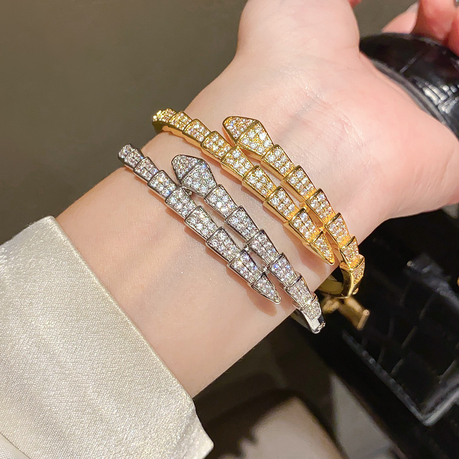 https://fulmo-img-server.com/bangledot/308fda91-26ac-4285-80f5-ca9b07d5edbb.jpg