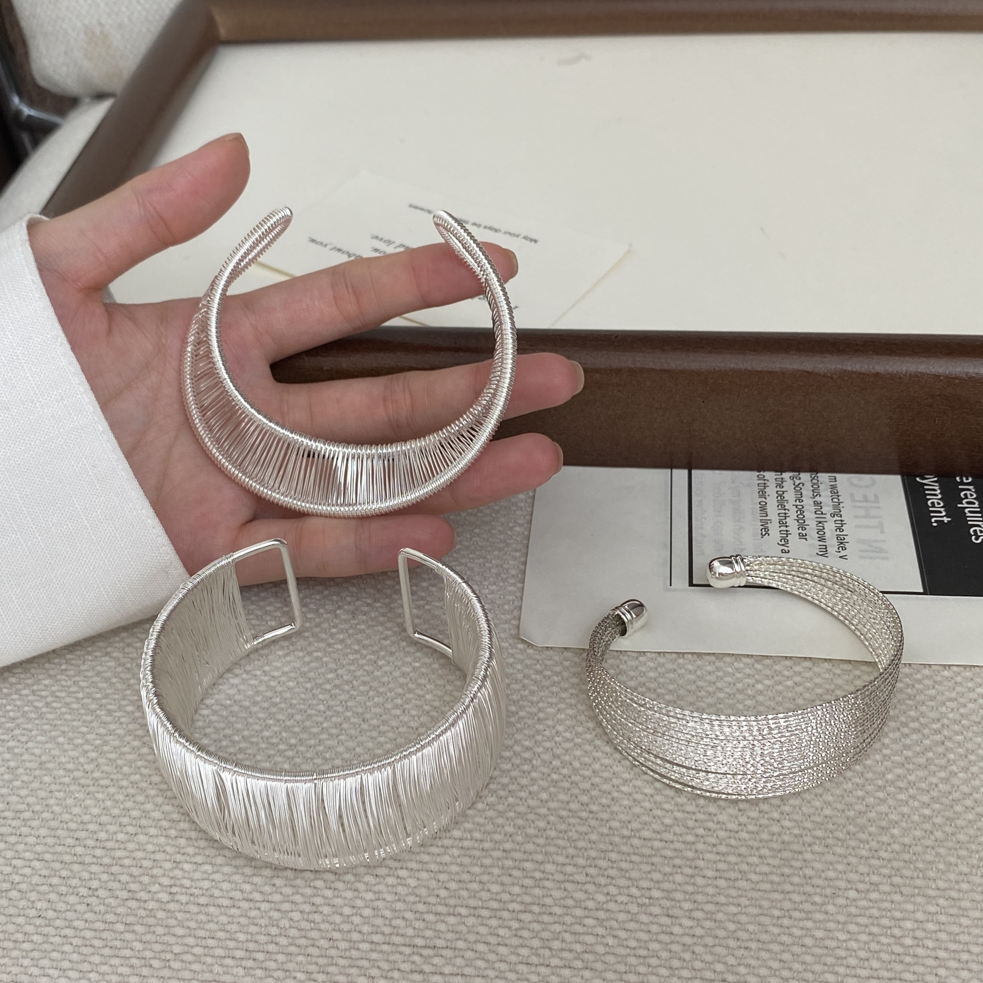 https://fulmo-img-server.com/bangledot/39dc8f66-00ea-4ae6-aed4-3a6dd2a90573.jpg