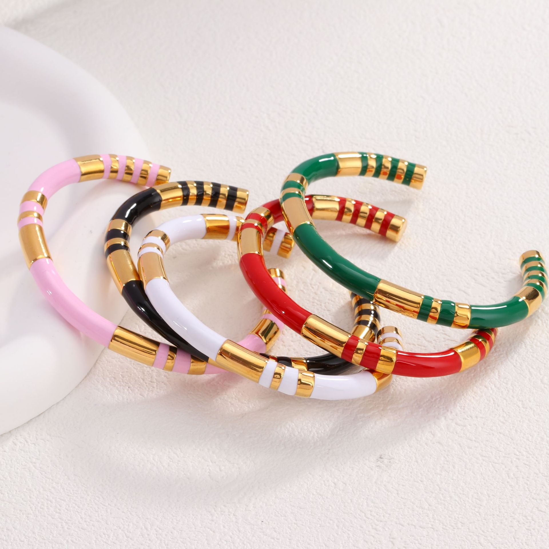https://fulmo-img-server.com/bangledot/3de719f7-258d-435c-8738-02fb415eefca.jpg