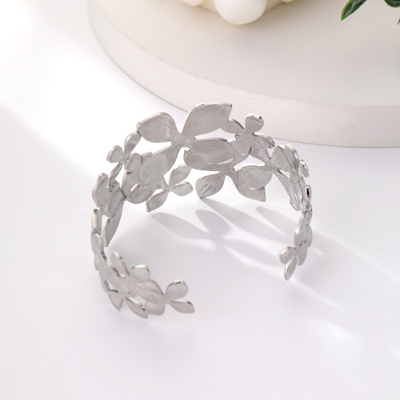 https://fulmo-img-server.com/bangledot/3e5fcfa7-06ad-4bda-a113-e20fe17654c9.jpg